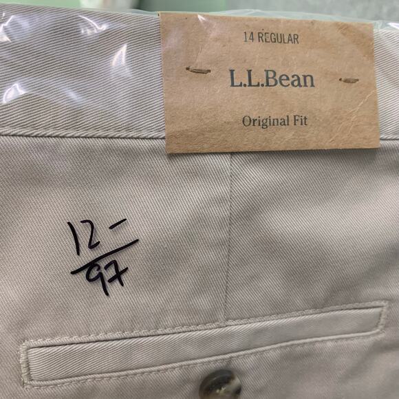 NEW LL Bean Chino Shorts 9" Original Fit Women's SZ‎ 14 Khaki Wrinkle free - Picture 12 of 12